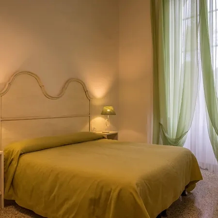 B&B 레지덴자 데포카 알 누메로 8