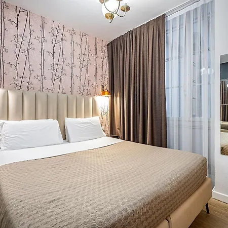 B&B 레지덴자 데포카 알 누메로 8 4*