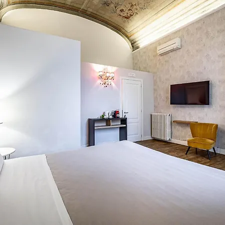 레지덴자 데포카 알 누메로 8