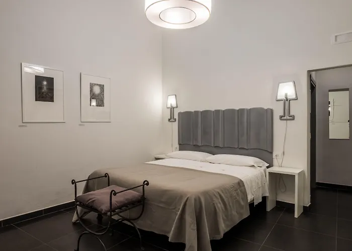 Residenza D'epoca Al Numero 8 Bed & Breakfast 4*