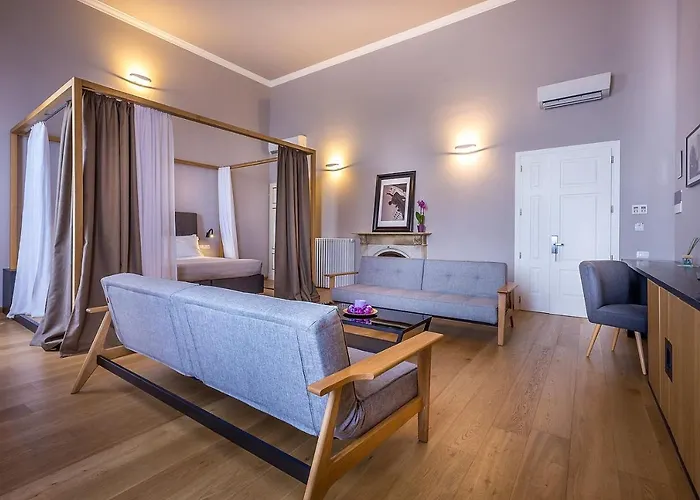 Residenza D'epoca Al Numero 8 Bed & Breakfast 4*