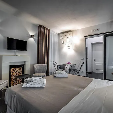 Bed & Breakfast Residenza D'epoca Al Numero 8 Florence