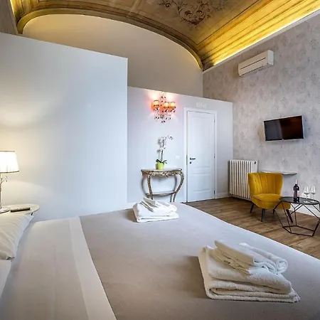 Residenza D'epoca Al Numero 8 Florence