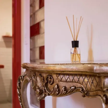 Residenza D'epoca Al Numero 8 Bed & Breakfast 3*