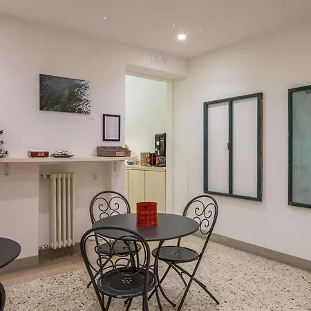 Residenza D'epoca Al Numero 8 Florence