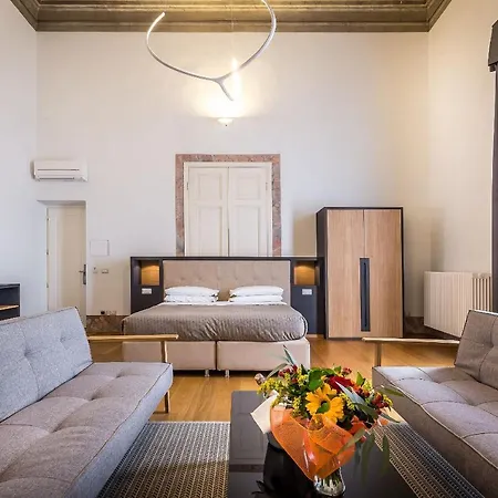 Residenza D'epoca Al Numero 8 3*