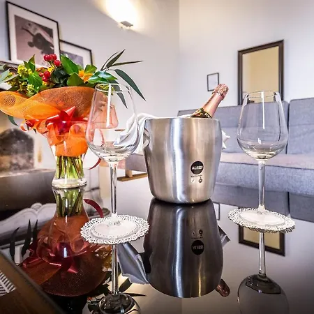 Residenza D'epoca Al Numero 8 Bed & Breakfast Florence