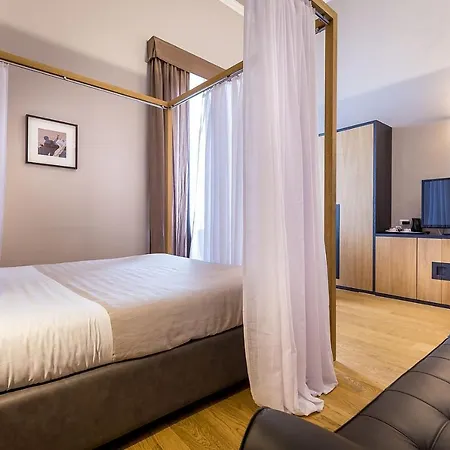 Residenza D'epoca Al Numero 8